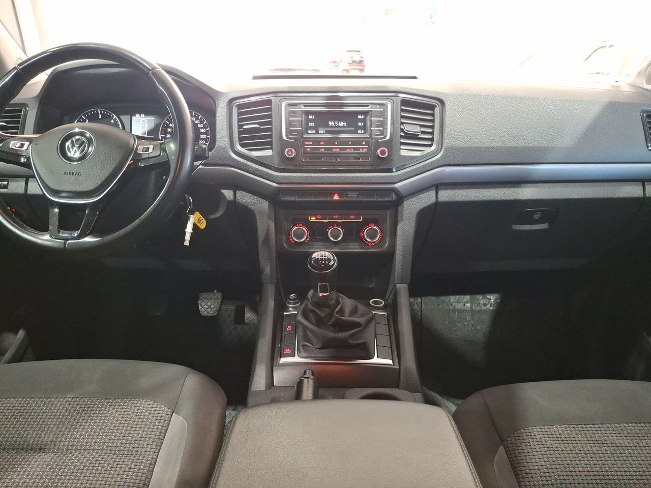 VOLKSWAGEN - 27