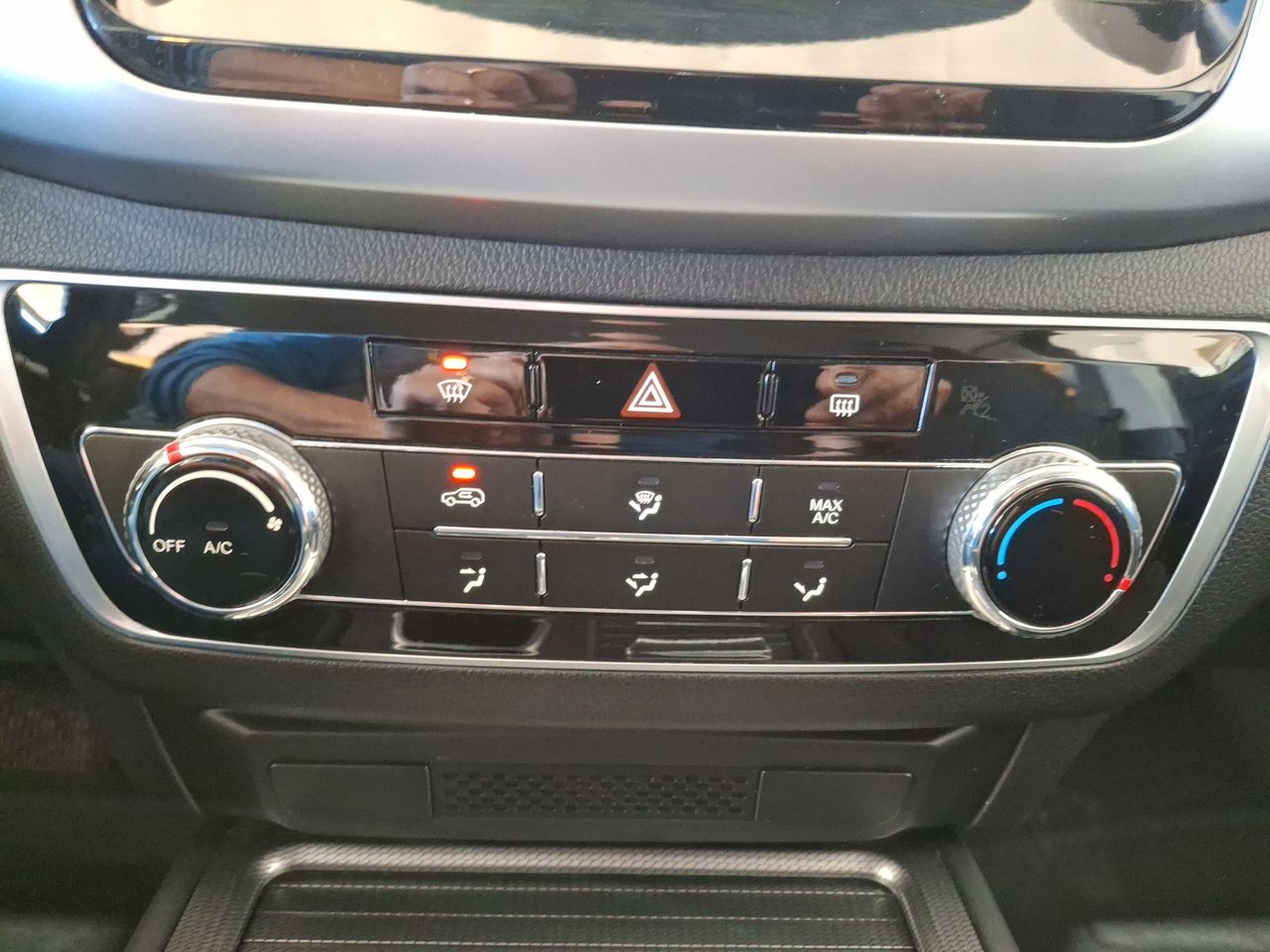 SSANGYONG - 27