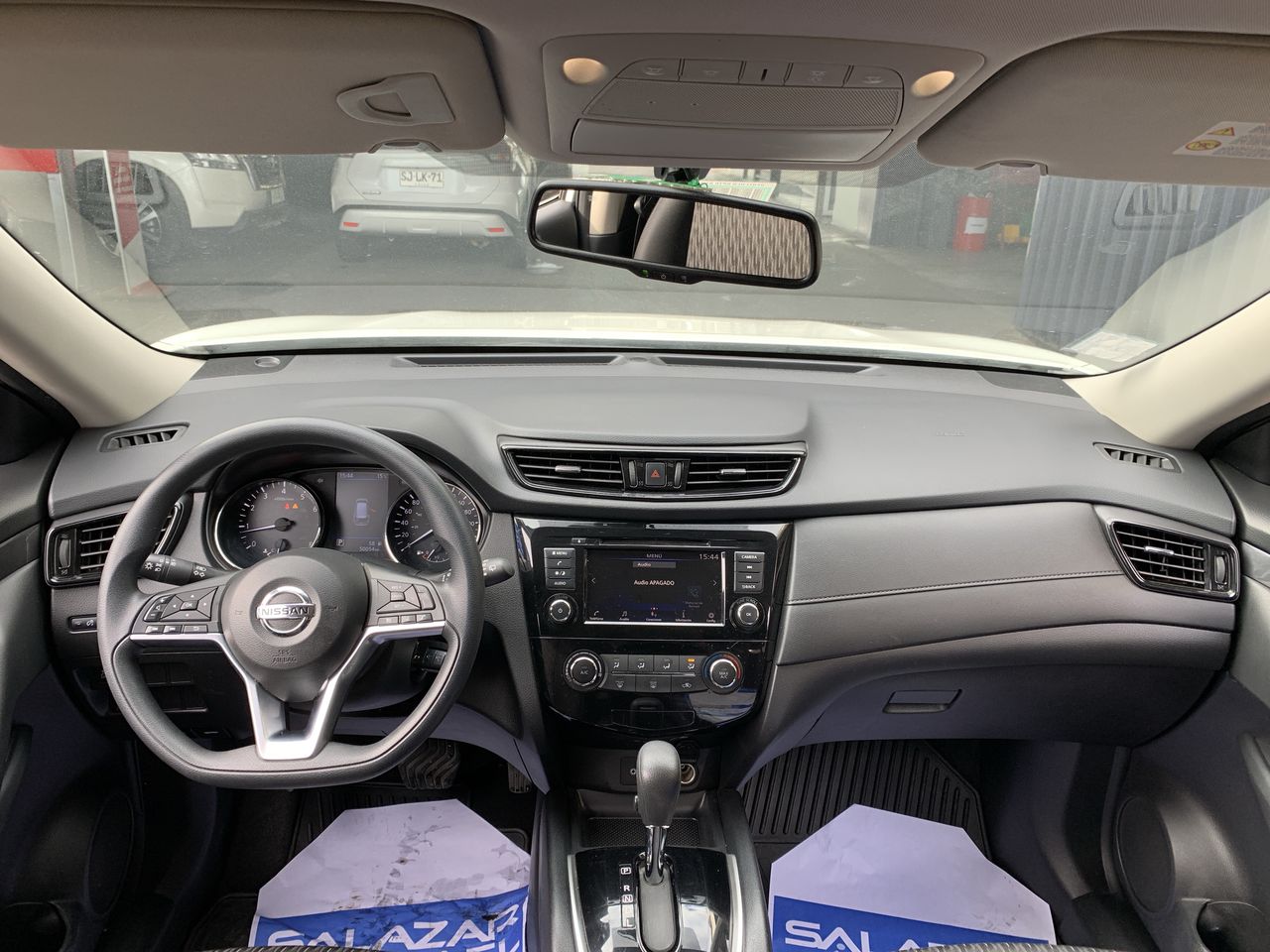 NISSAN - 16