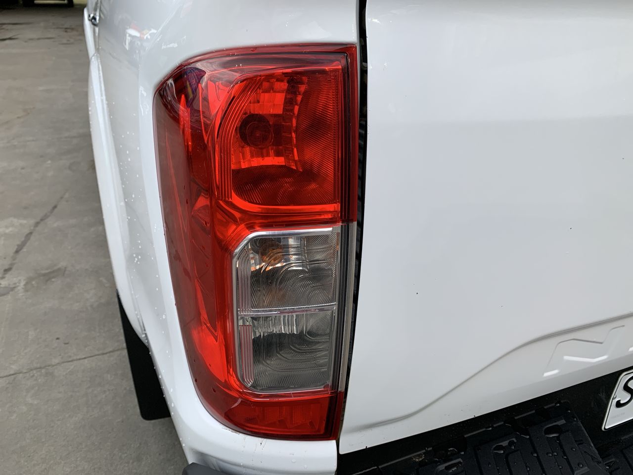 NISSAN - 21