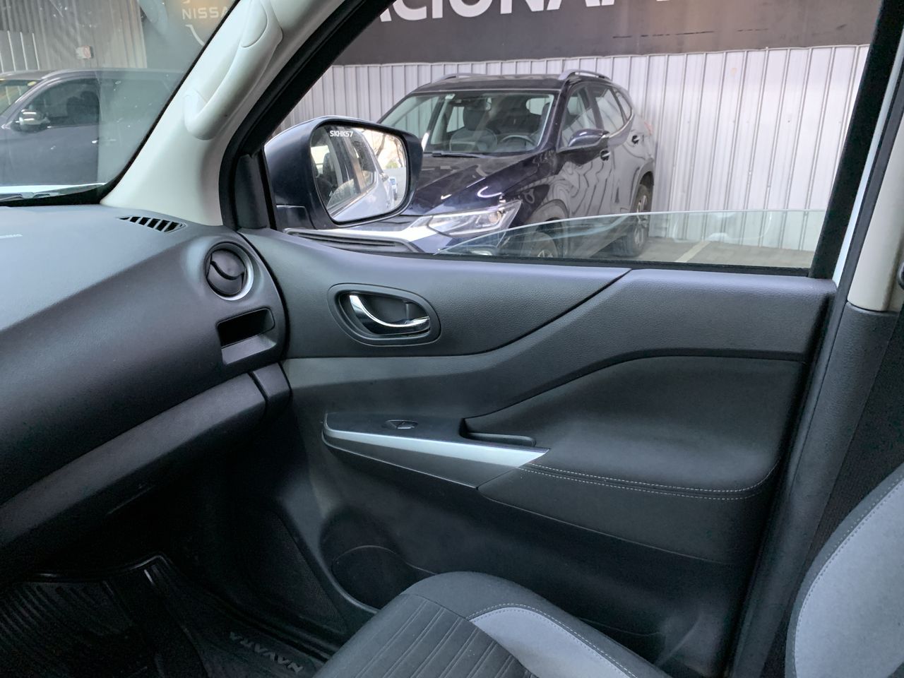 NISSAN - 9