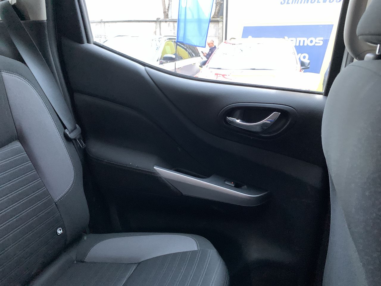 NISSAN - 12