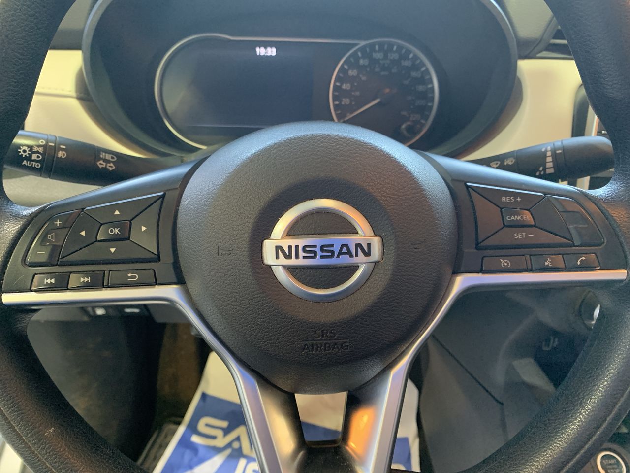 NISSAN - 26