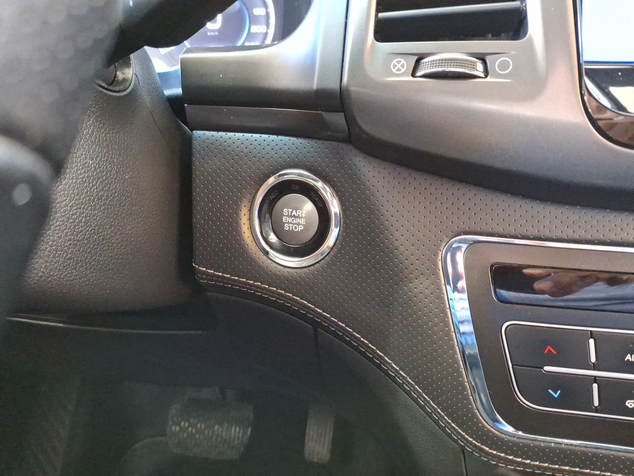 SSANGYONG - 33