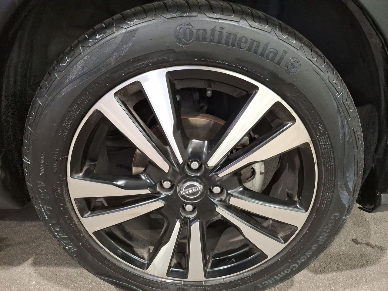 NISSAN - 15