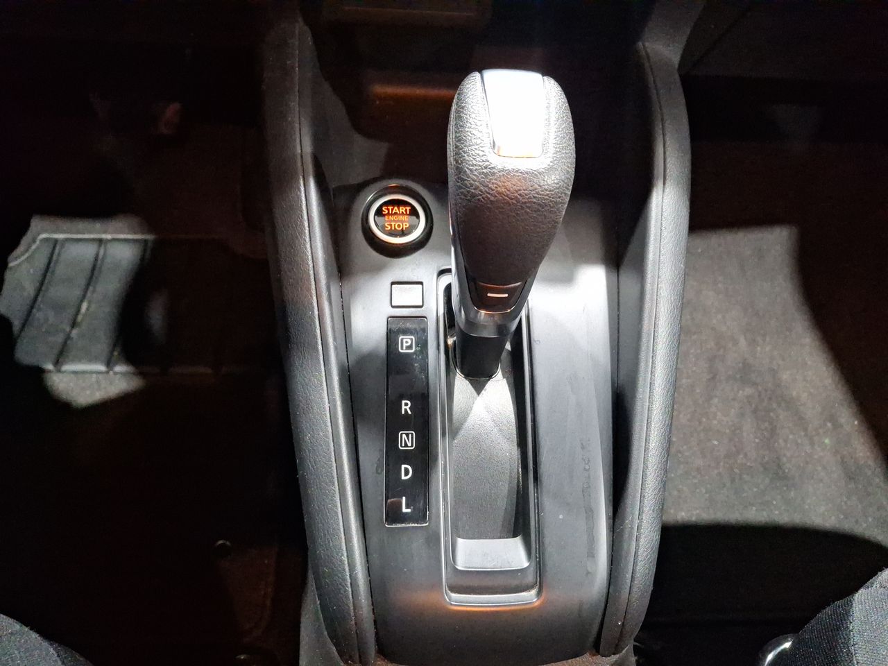 NISSAN - 28
