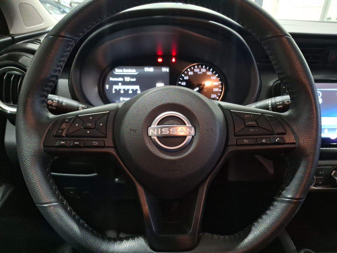 NISSAN - 22