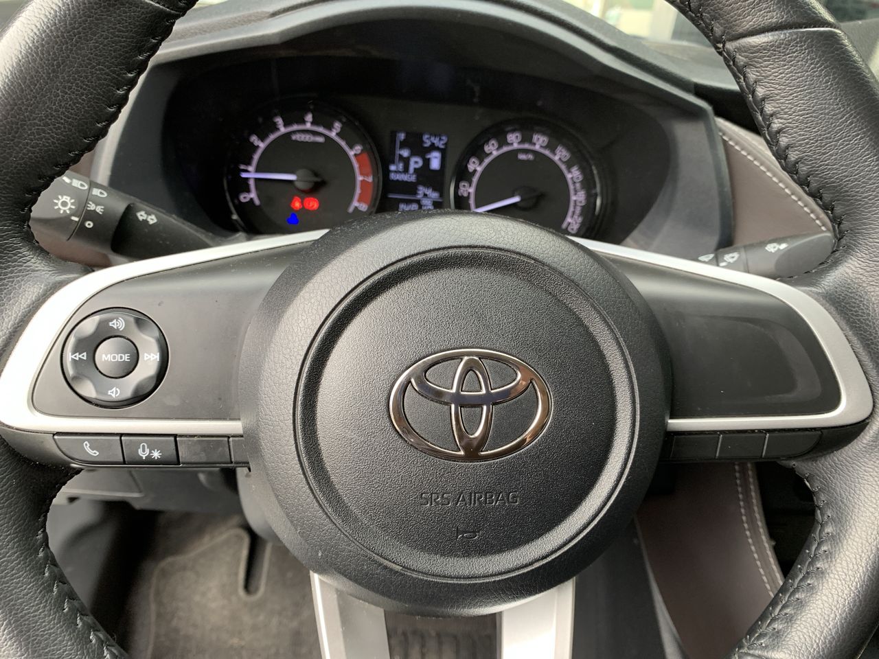TOYOTA - 25