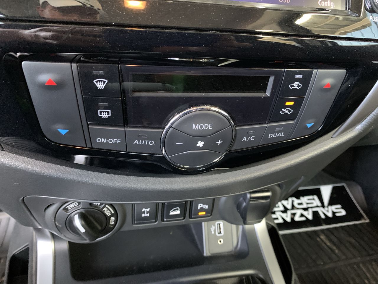 NISSAN - 30