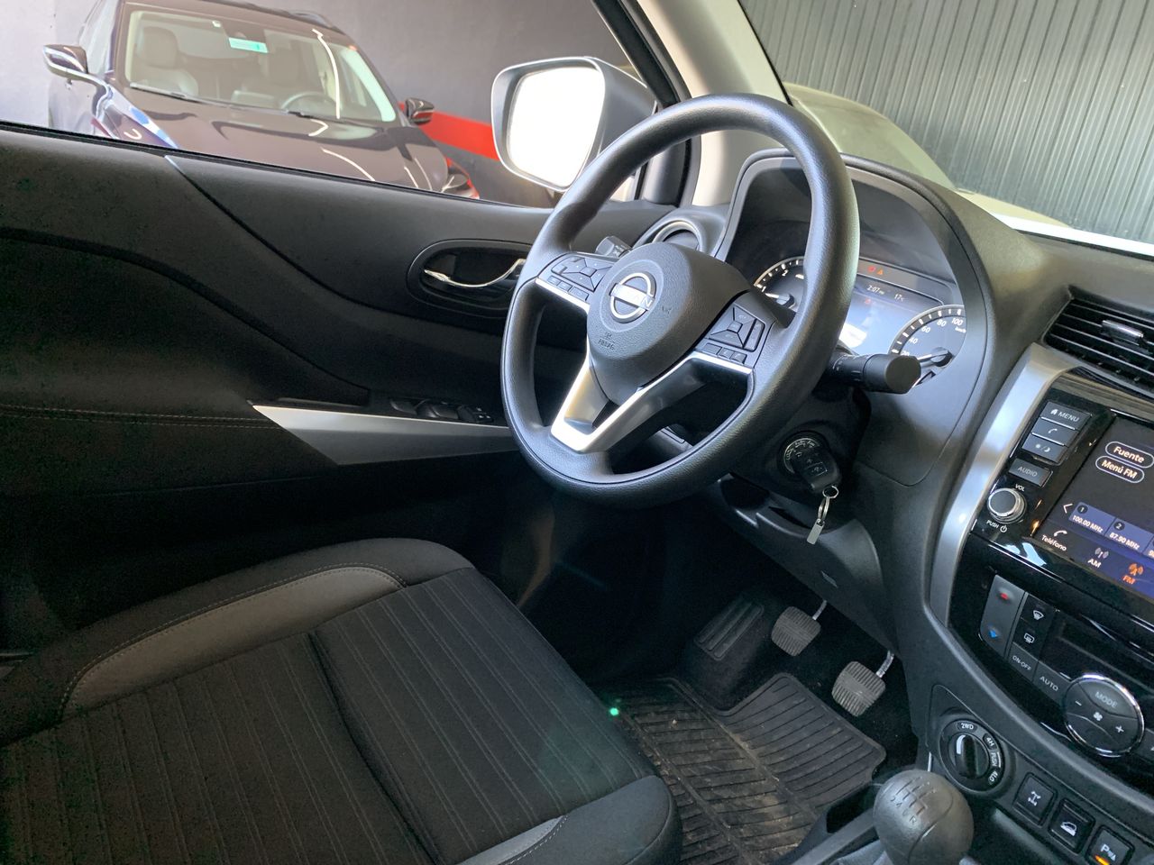 NISSAN - 15
