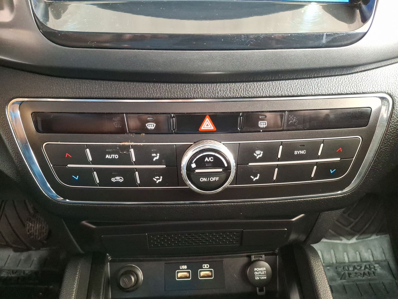 SSANGYONG - 26