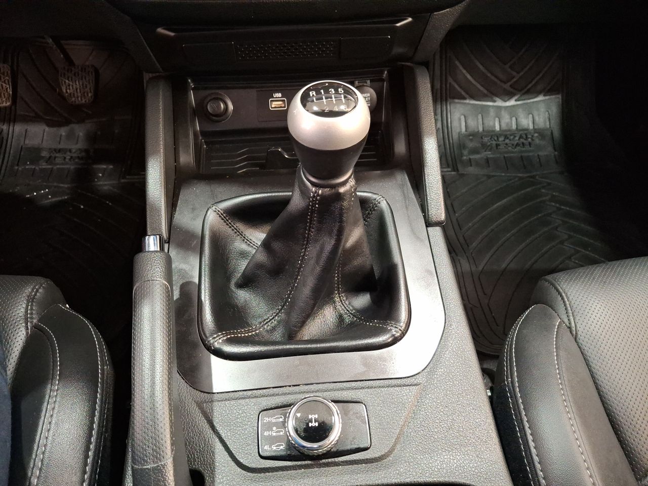 SSANGYONG - 27