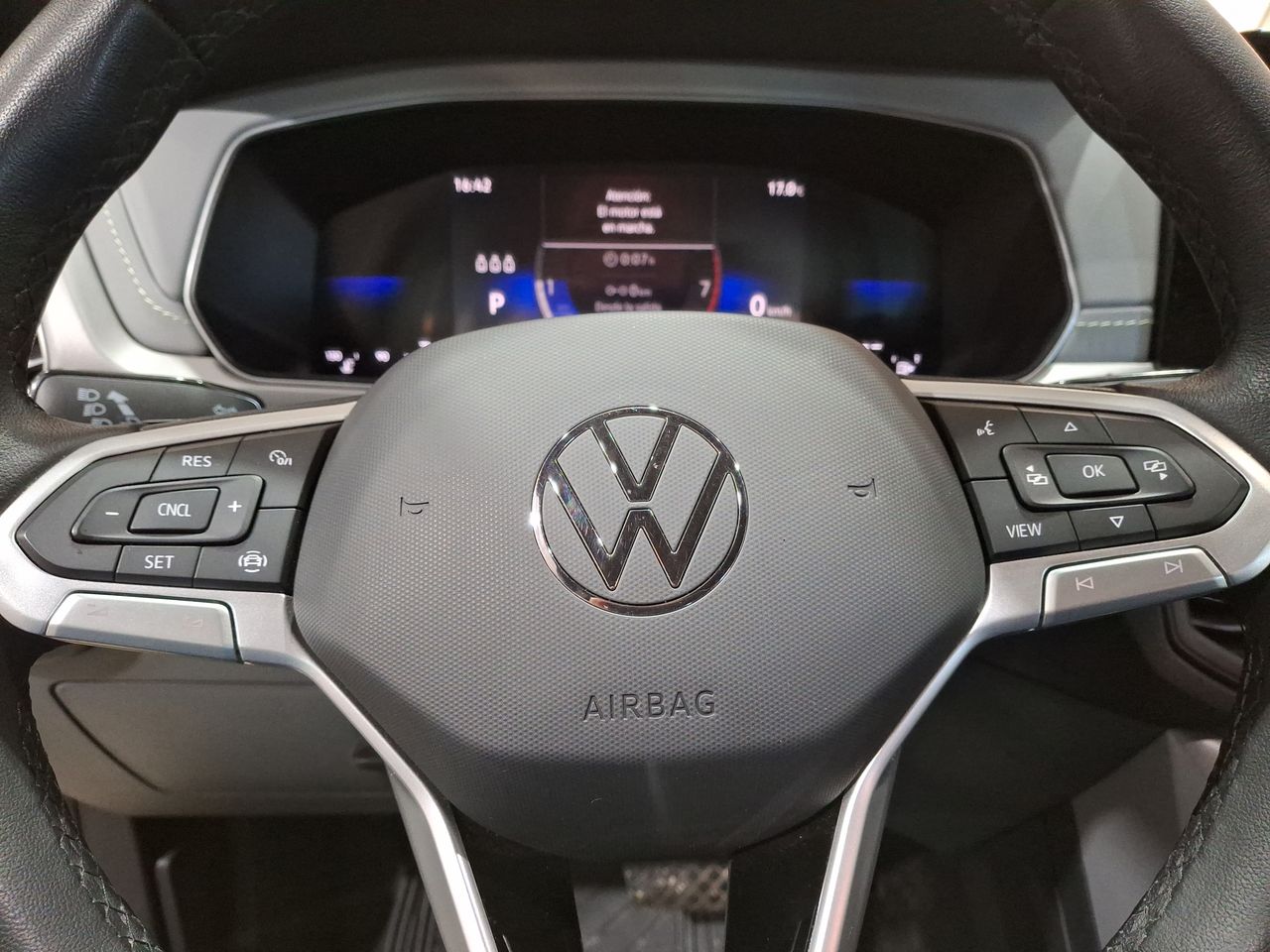 VOLKSWAGEN - 22