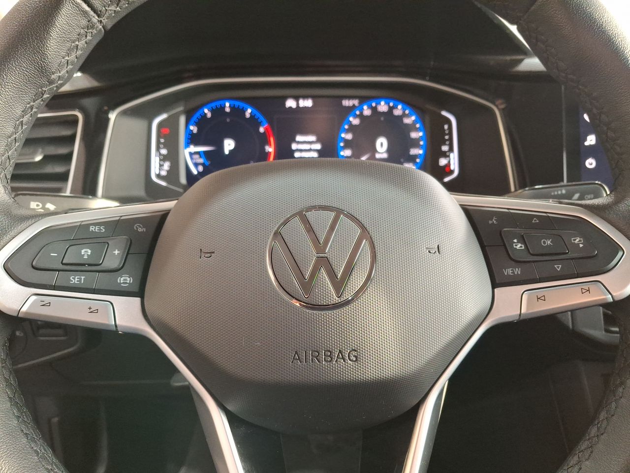 VOLKSWAGEN - 23