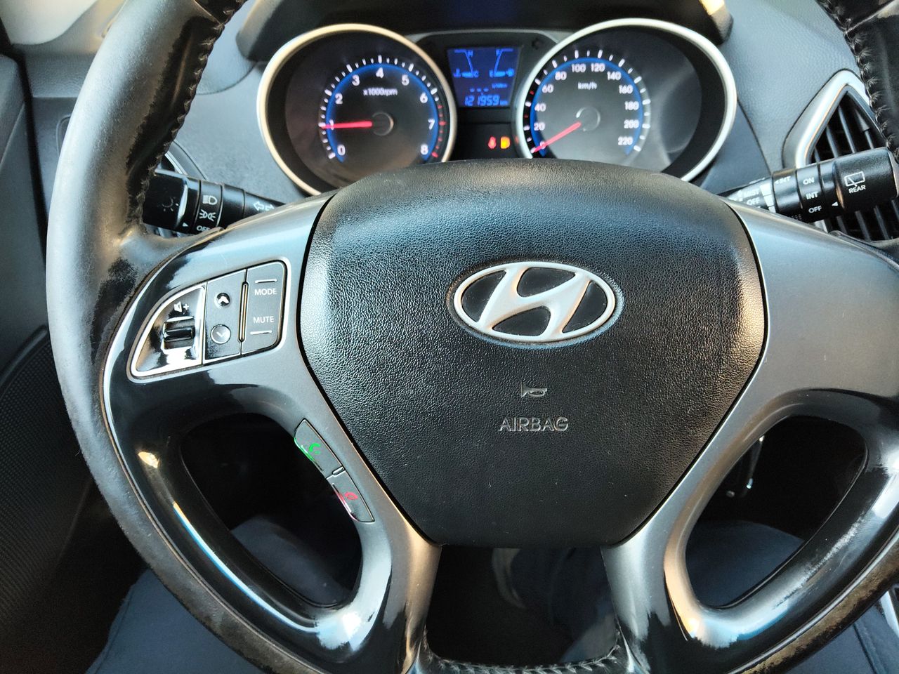 HYUNDAI - 27