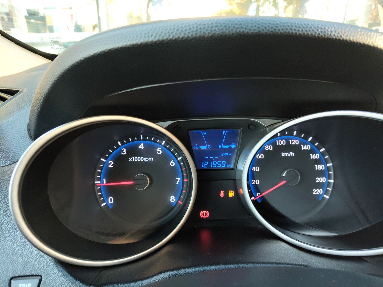 HYUNDAI - 28