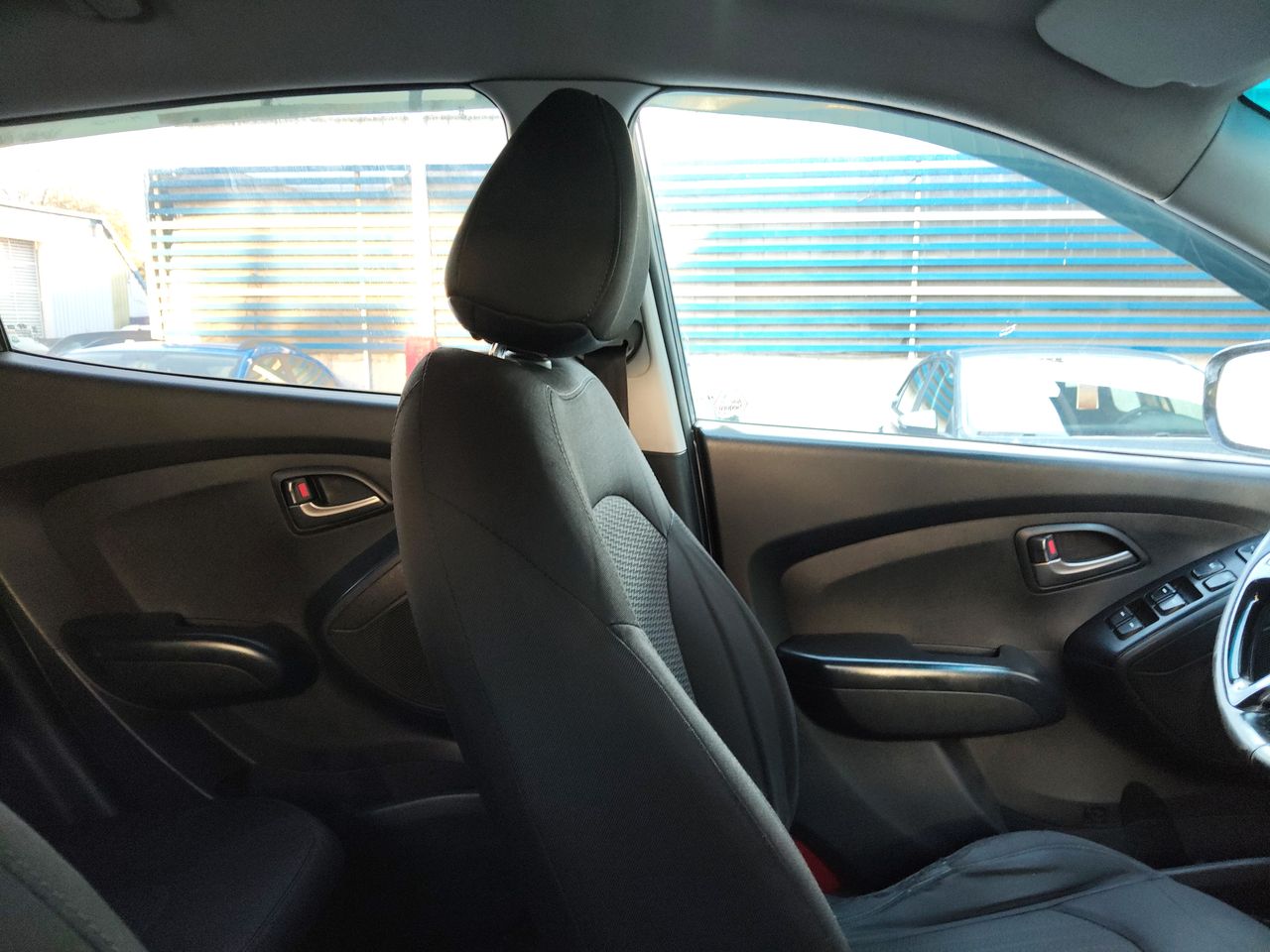 HYUNDAI - 15