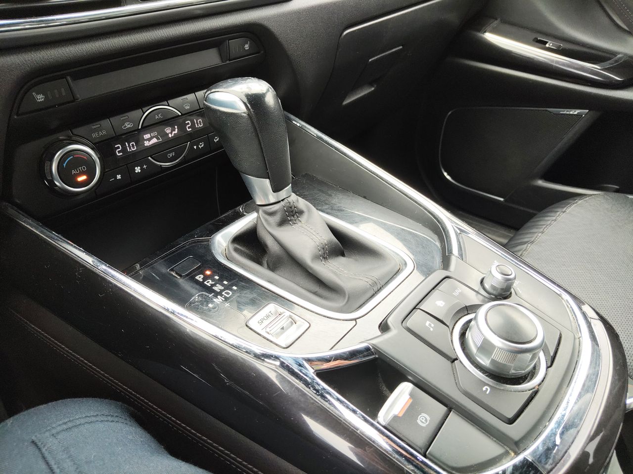 MAZDA - 32