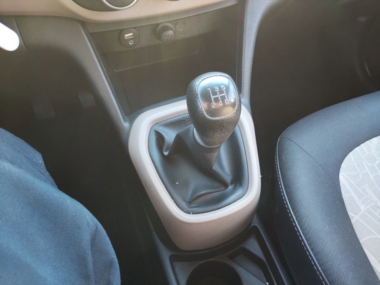 HYUNDAI - 32