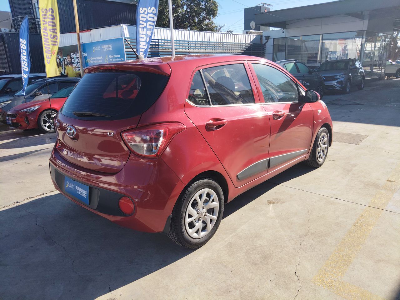 HYUNDAI - 7