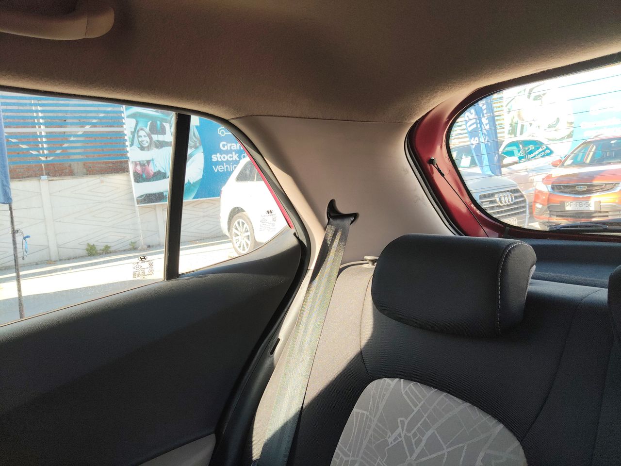 HYUNDAI - 12