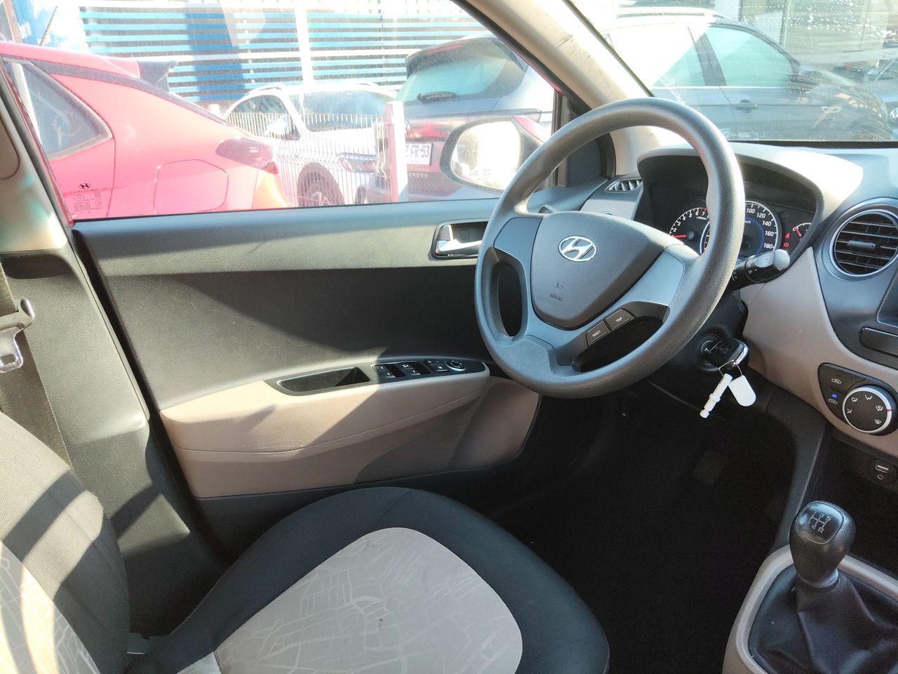 HYUNDAI - 16
