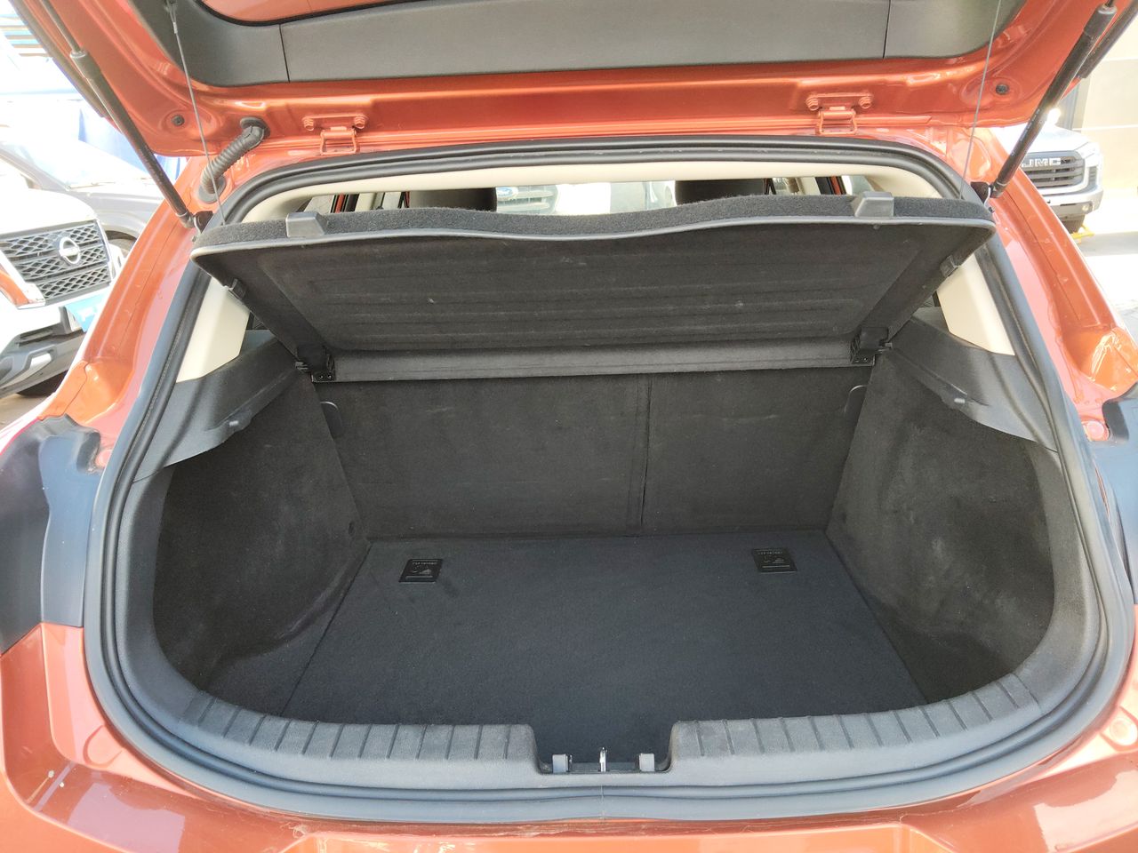 GEELY - 22