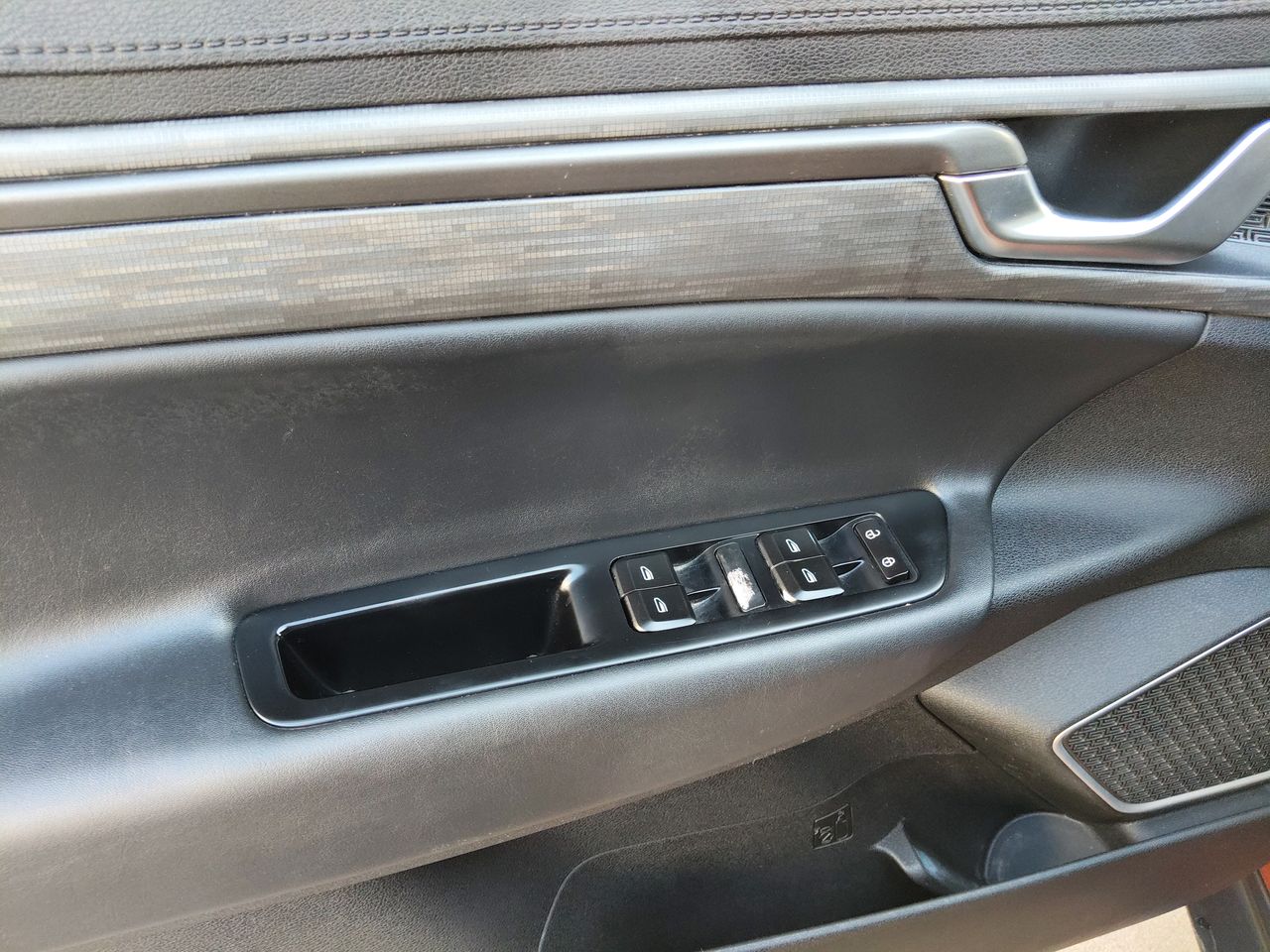 GEELY - 23