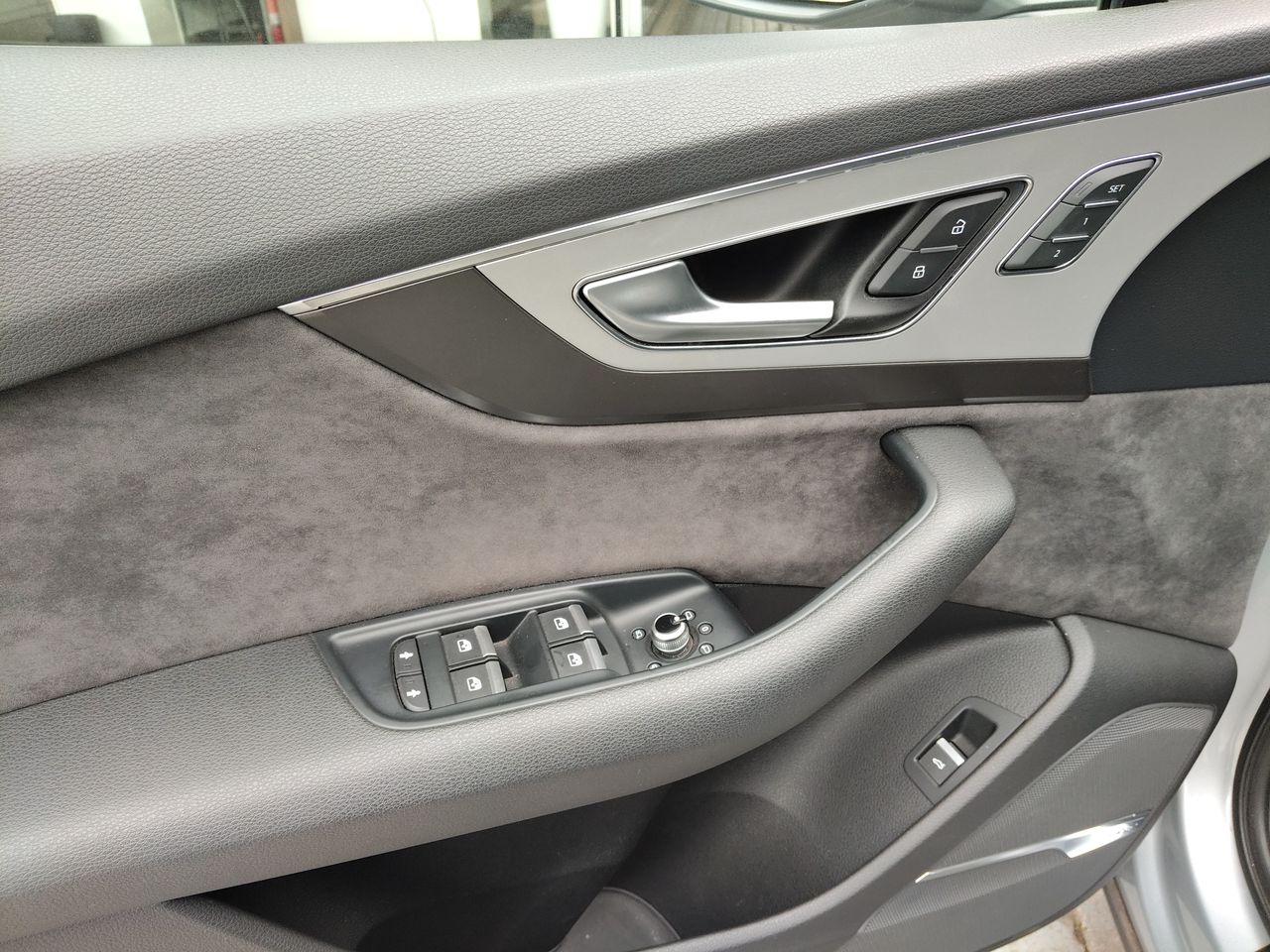 AUDI - 23