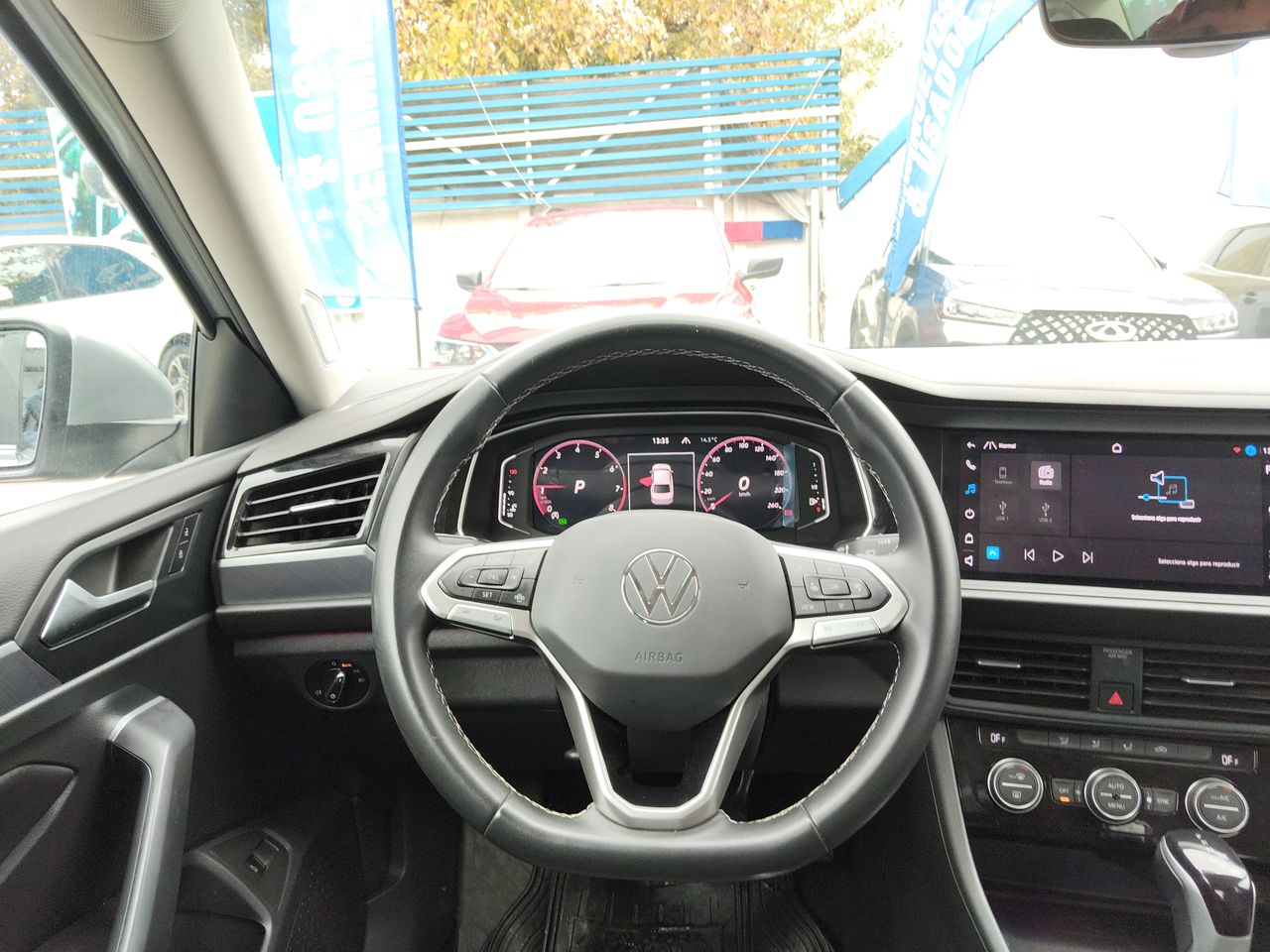 VOLKSWAGEN - 24