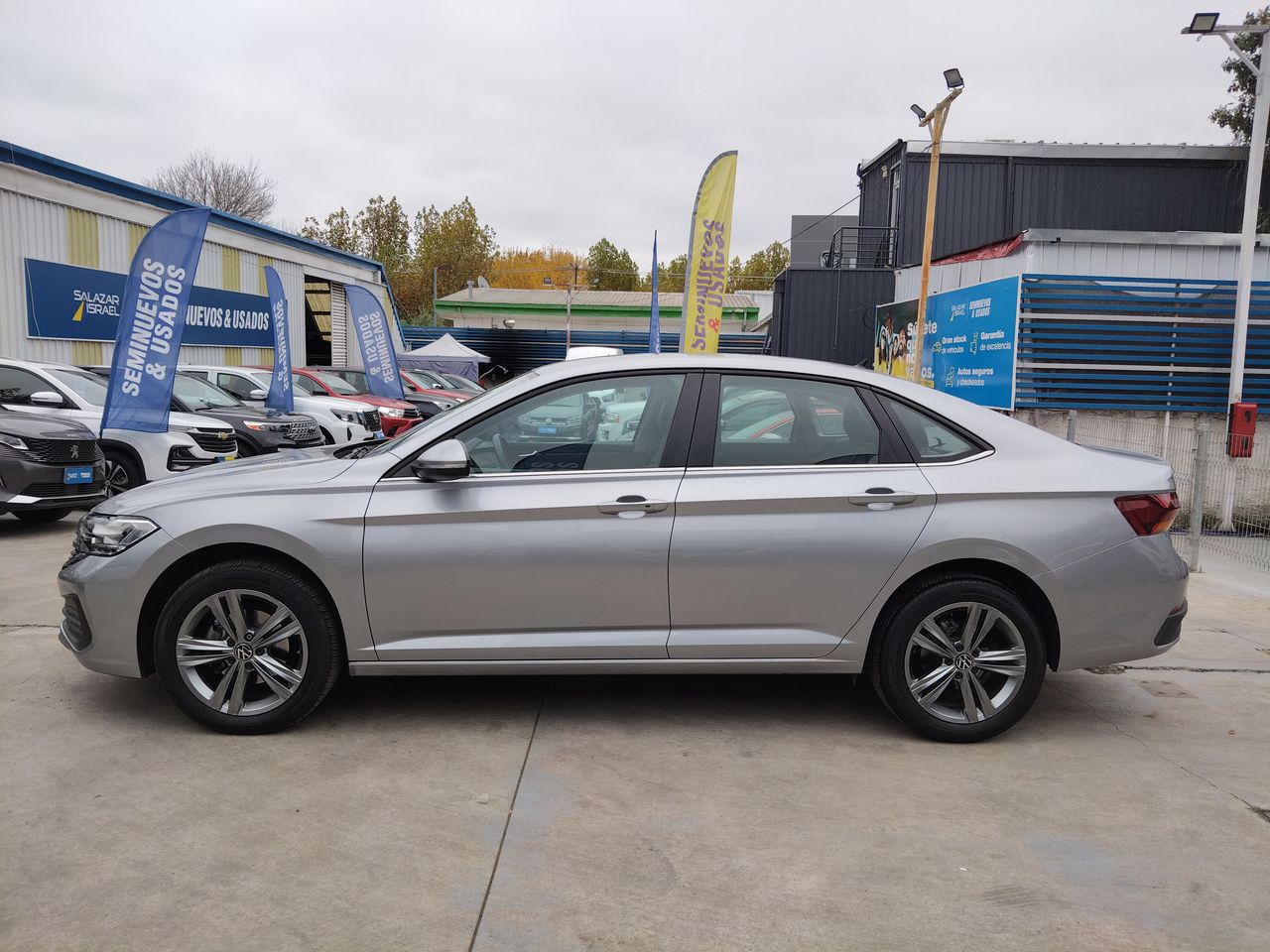 VOLKSWAGEN - 4