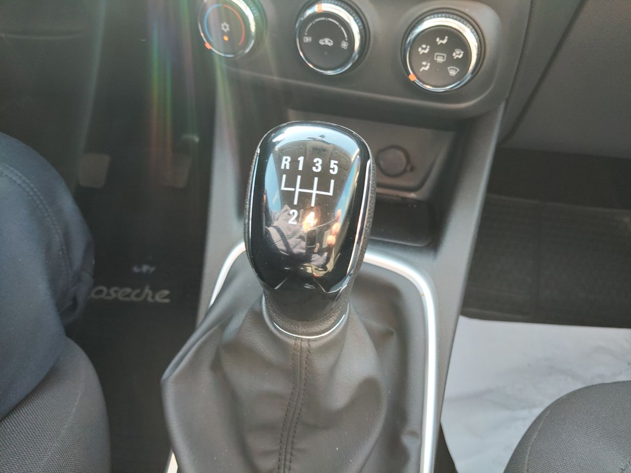 CHEVROLET - 32