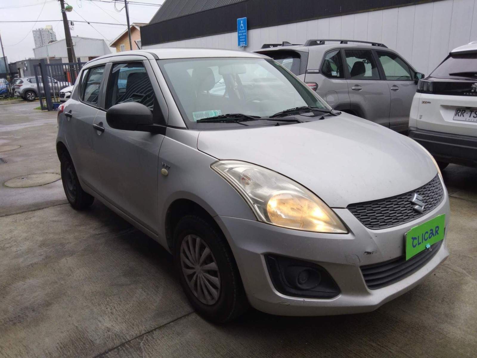 SUZUKI