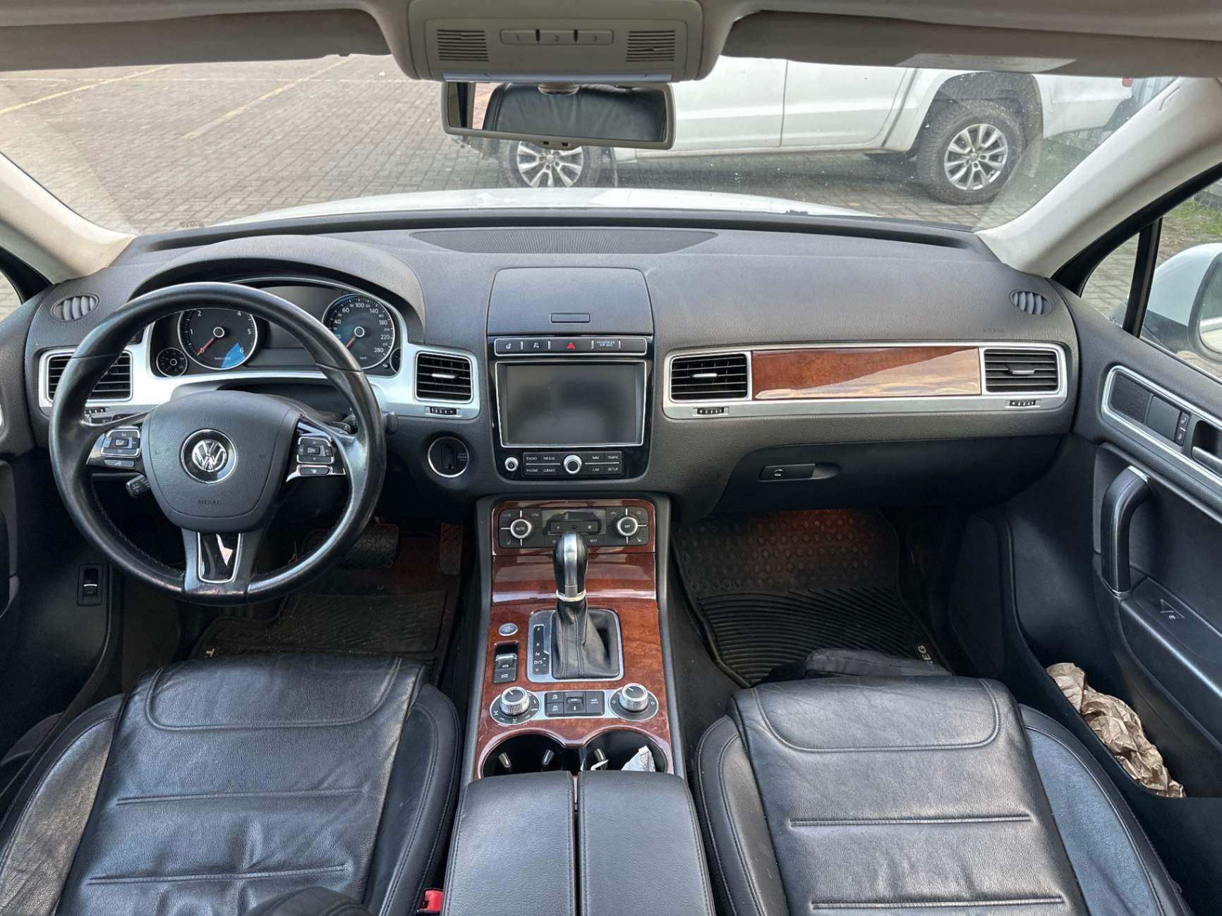 VOLKSWAGEN - 2