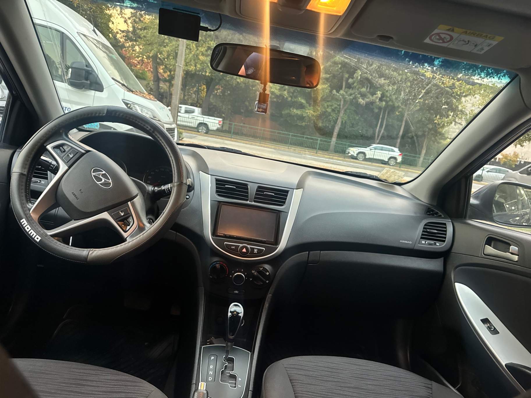 HYUNDAI - 2