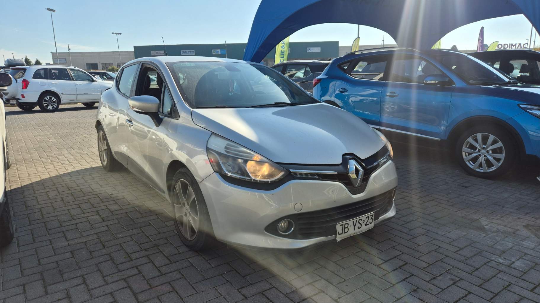 RENAULT