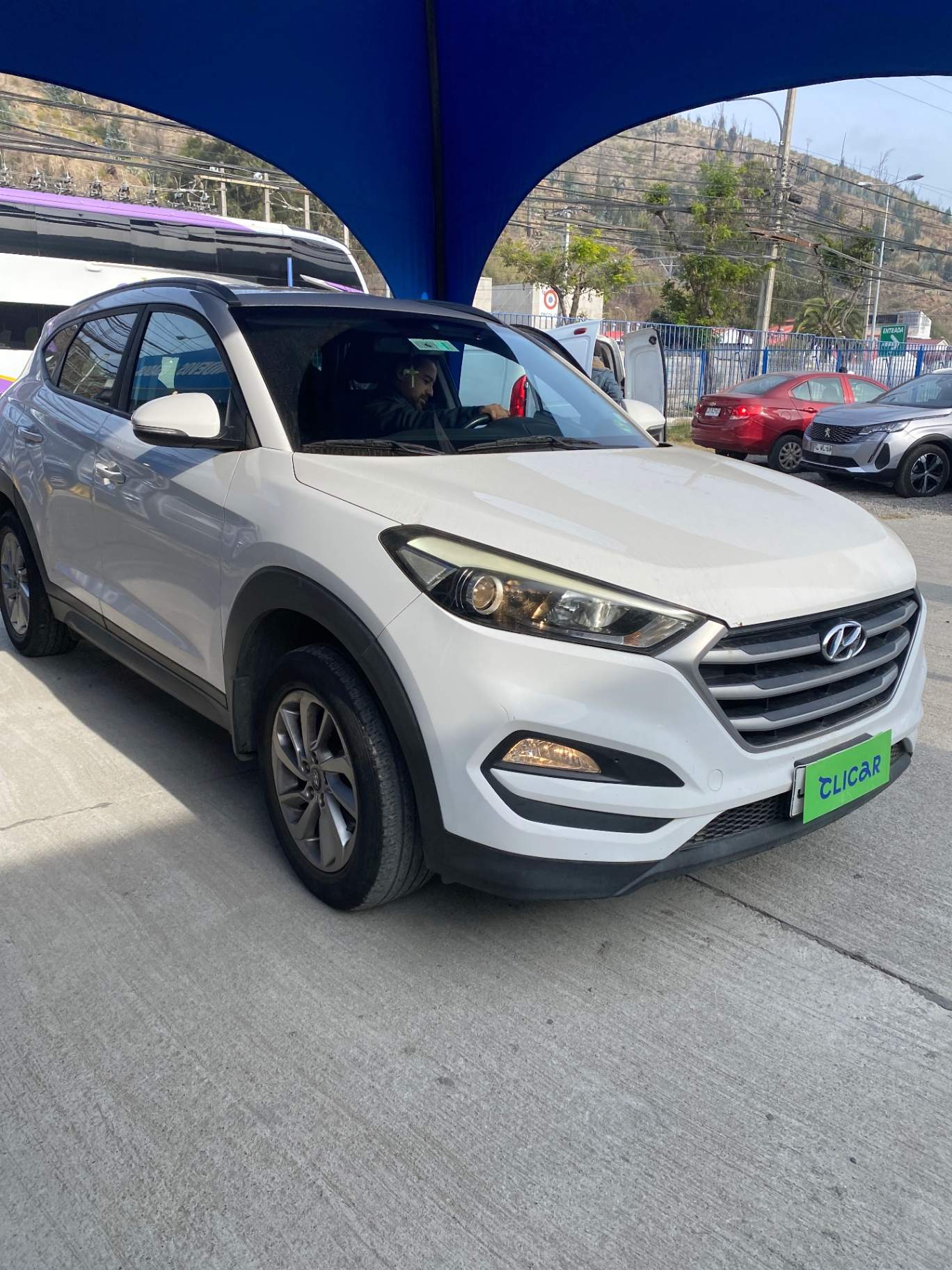 HYUNDAI