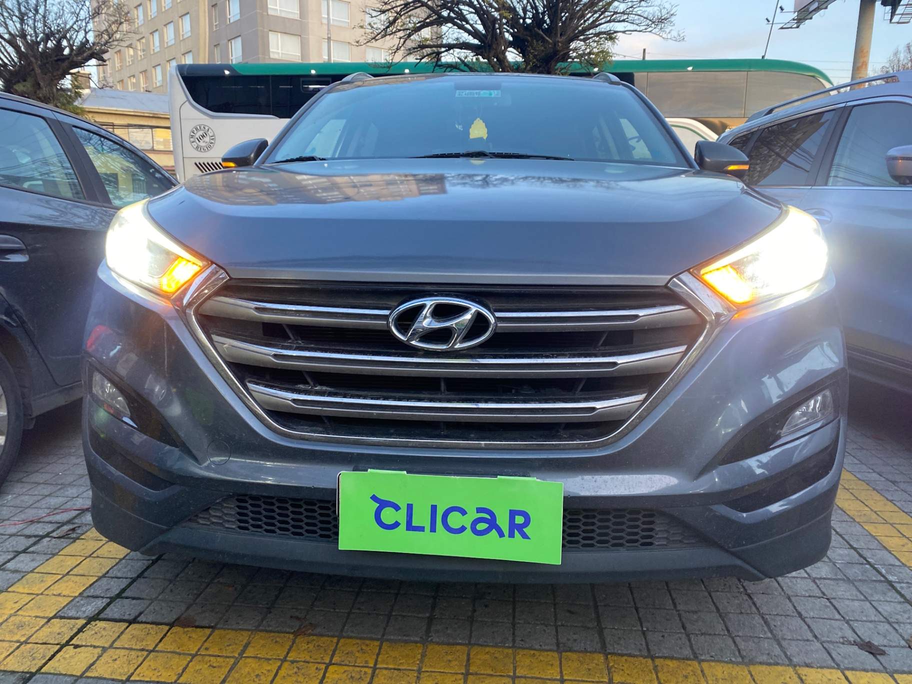 HYUNDAI - 1