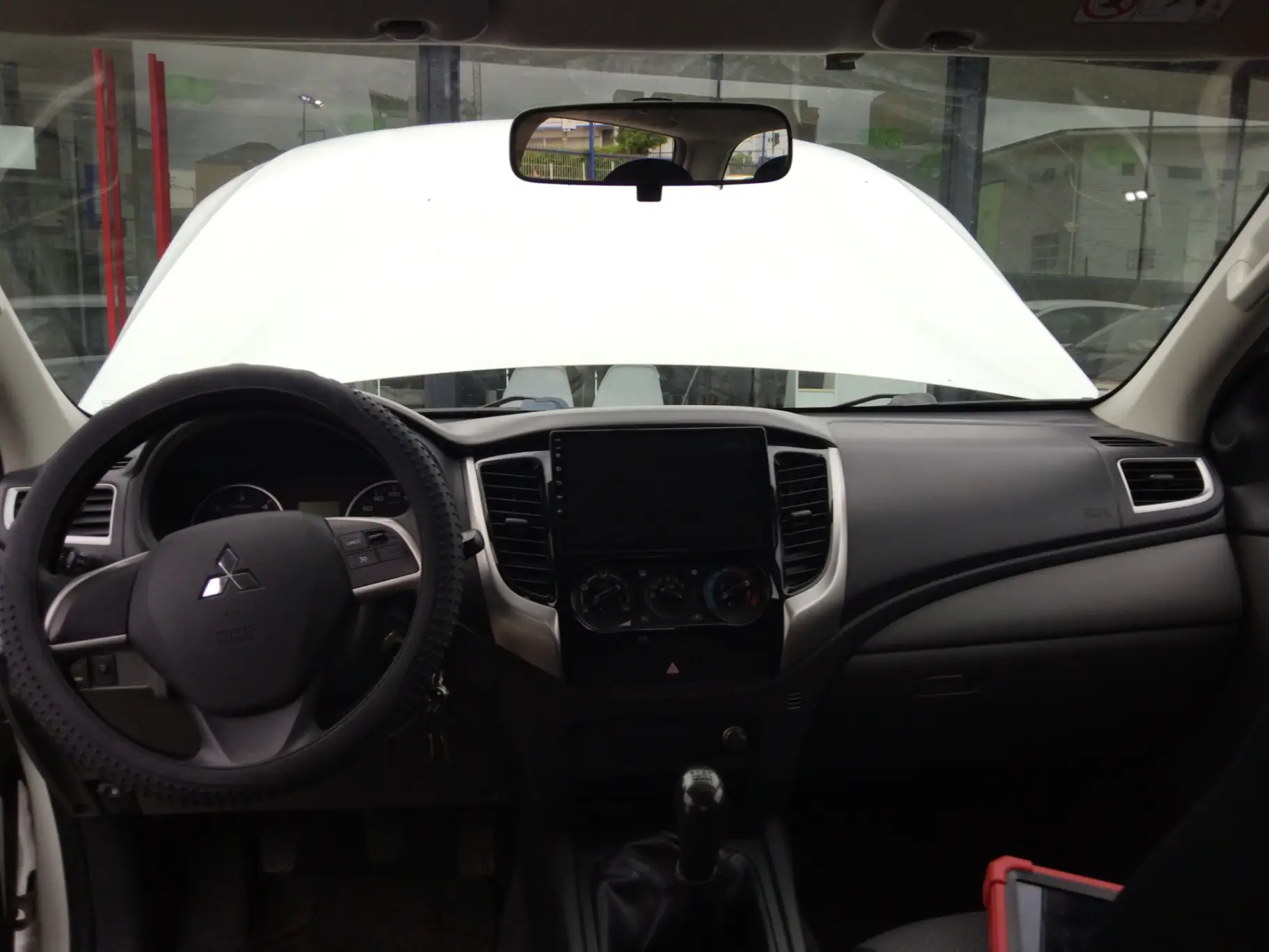 MITSUBISHI - 2