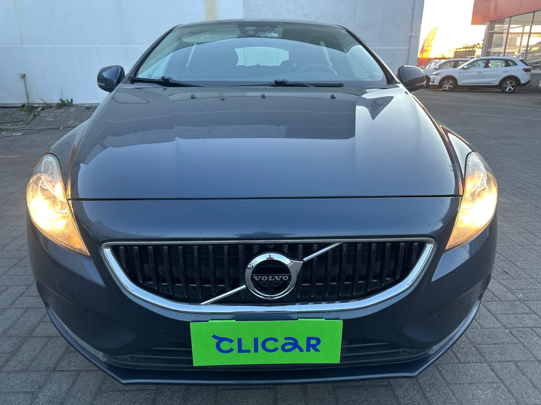 VOLVO - 1