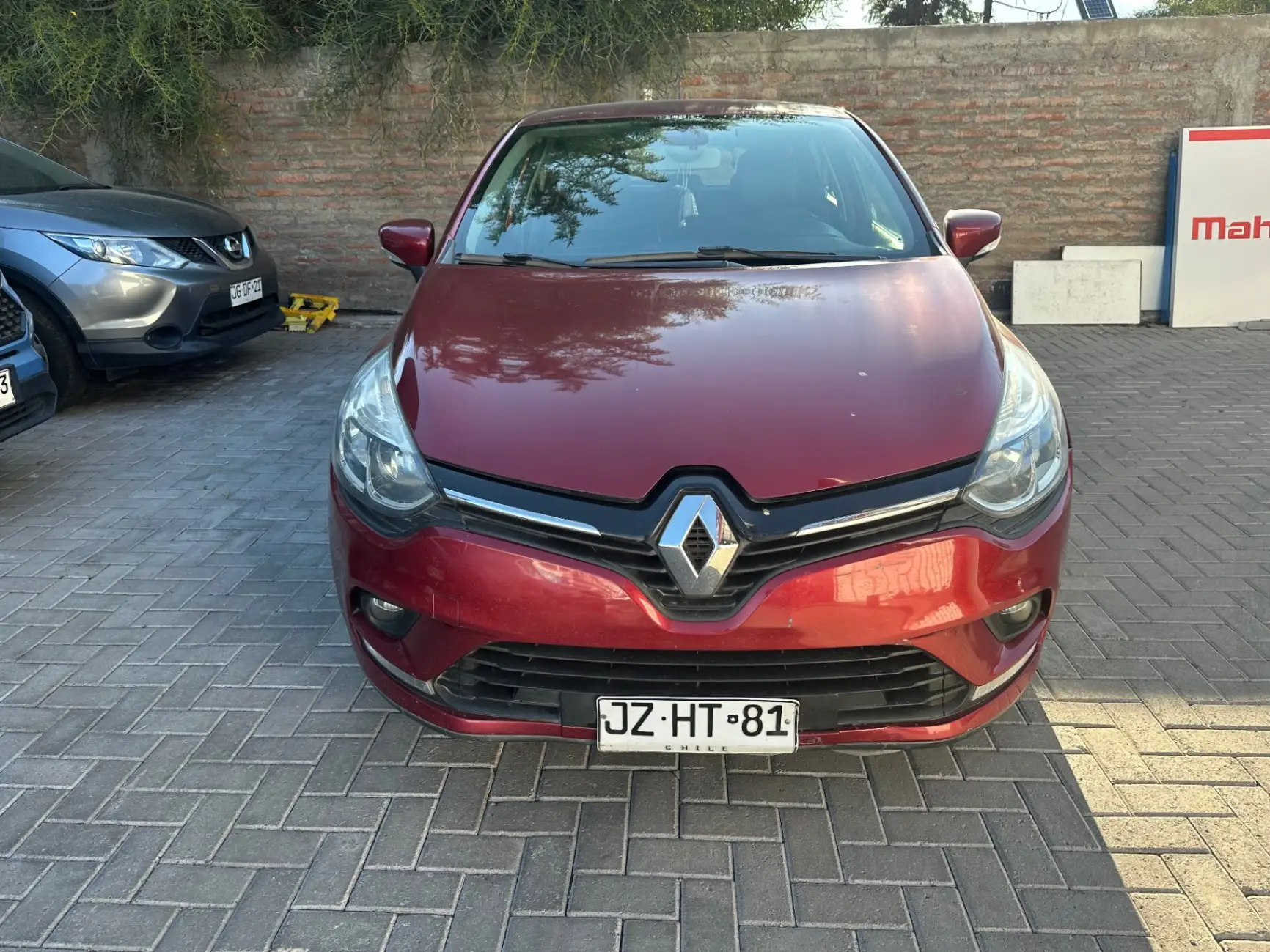 RENAULT