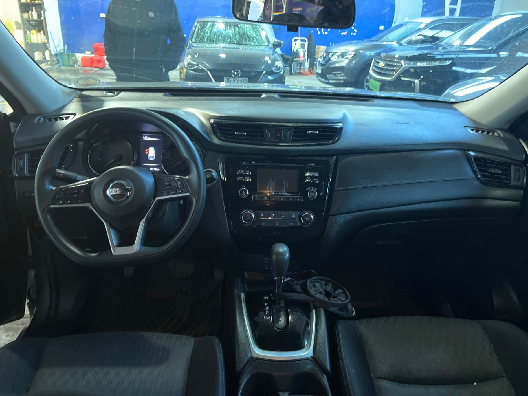 NISSAN - 2