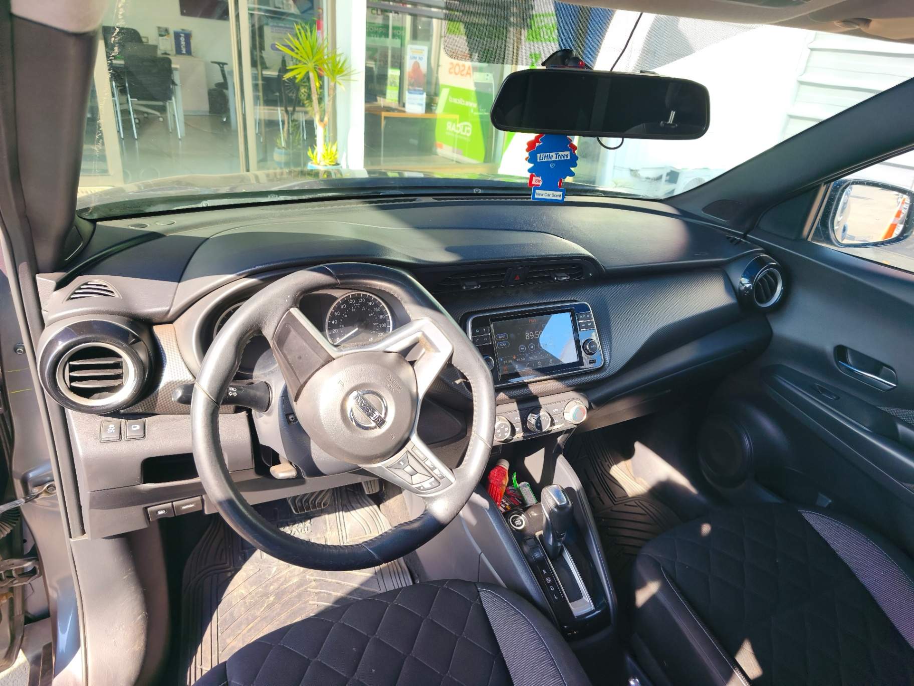 NISSAN - 2