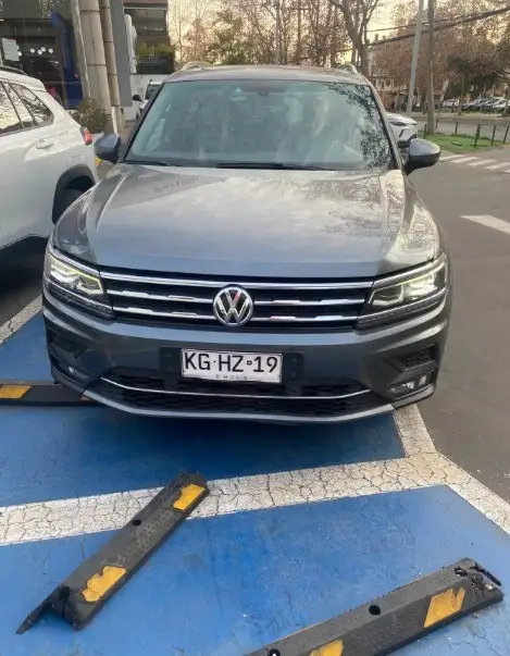 VOLKSWAGEN - 1