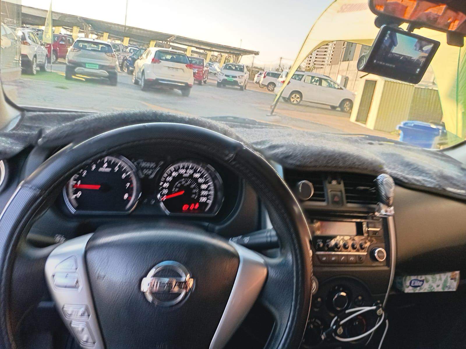 NISSAN - 2