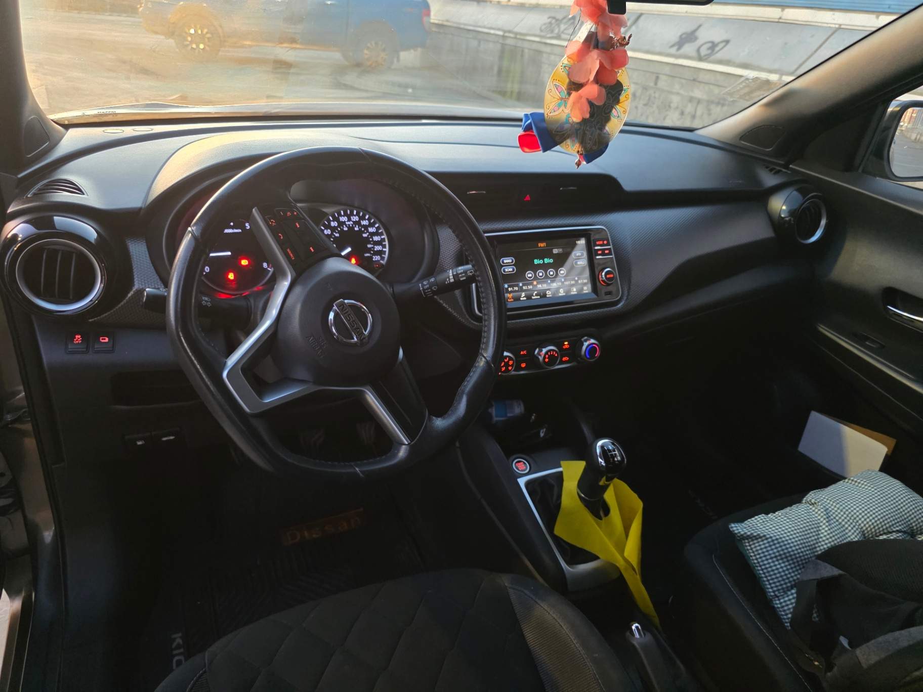 NISSAN - 2