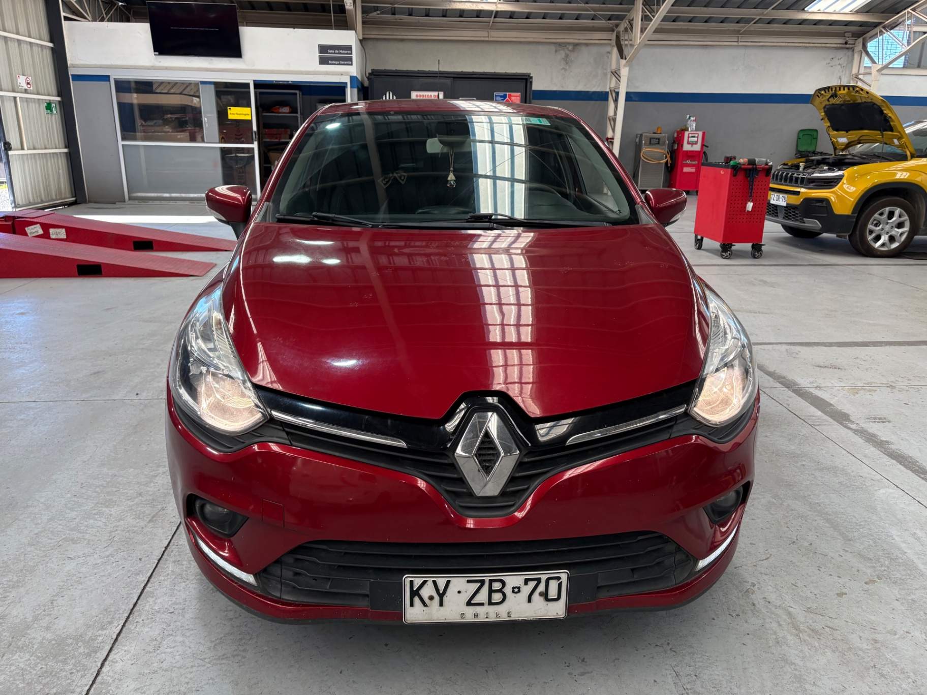 RENAULT - 1