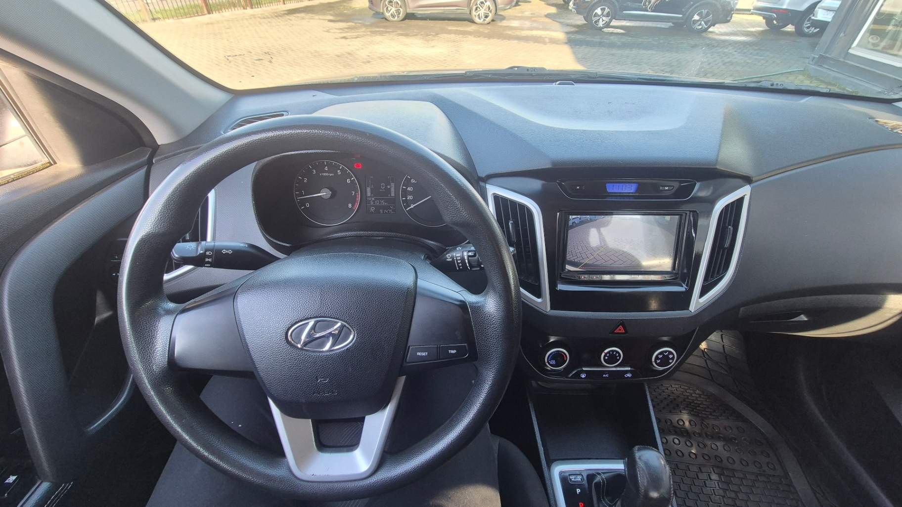 HYUNDAI - 2