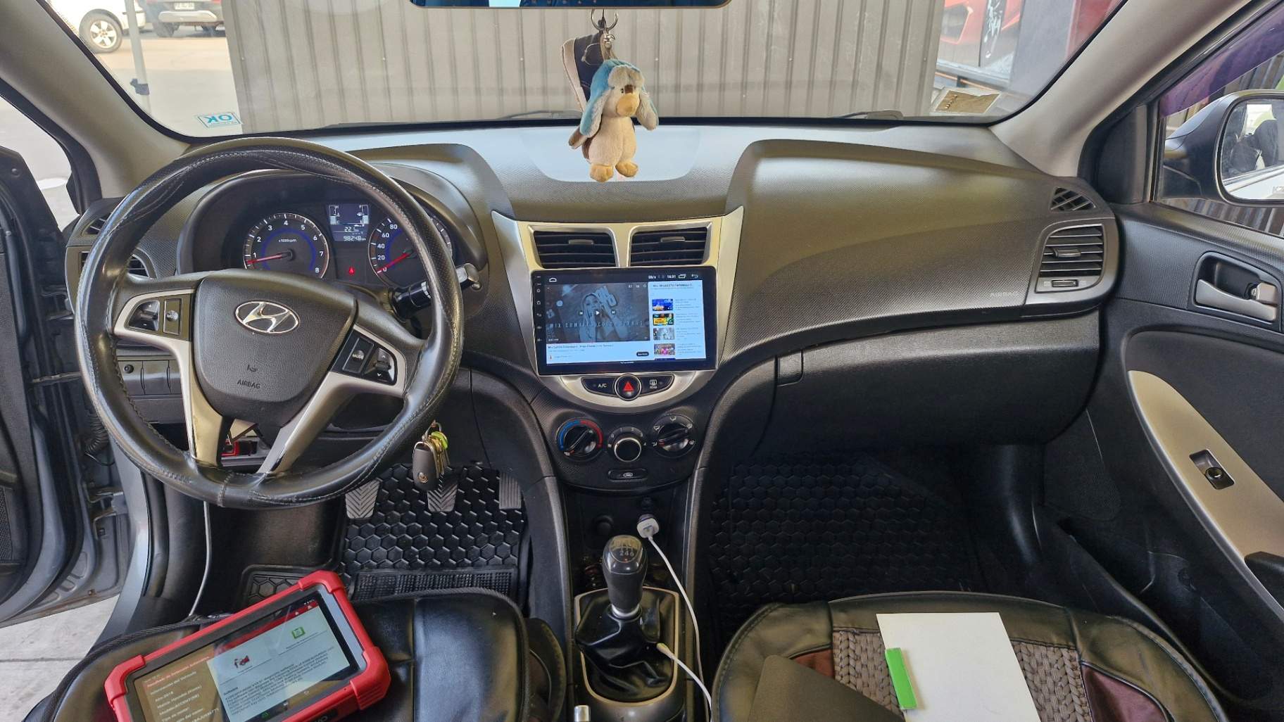 HYUNDAI - 2