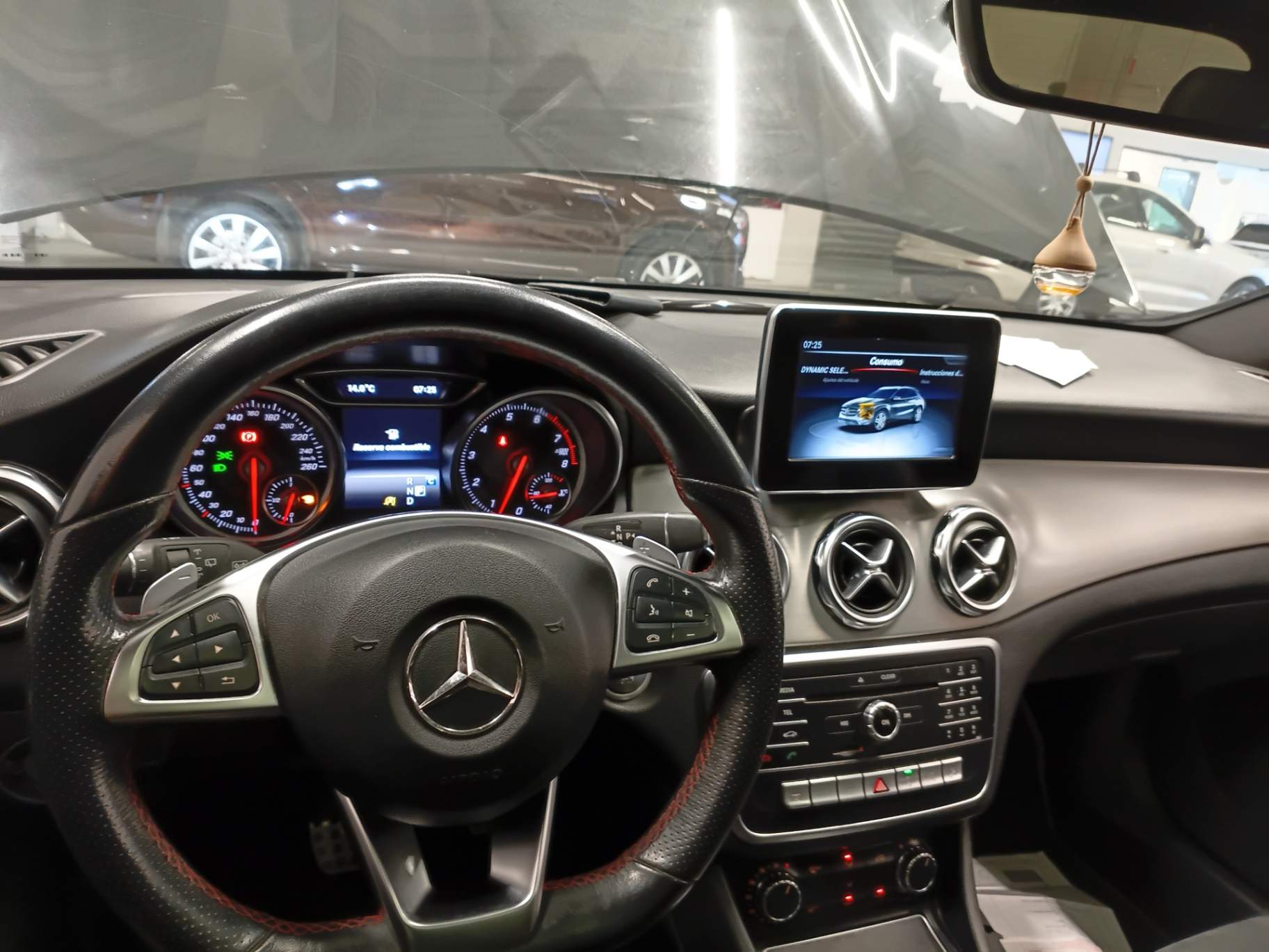MERCEDES BENZ - 2